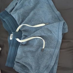 feat Blanketblend shorts